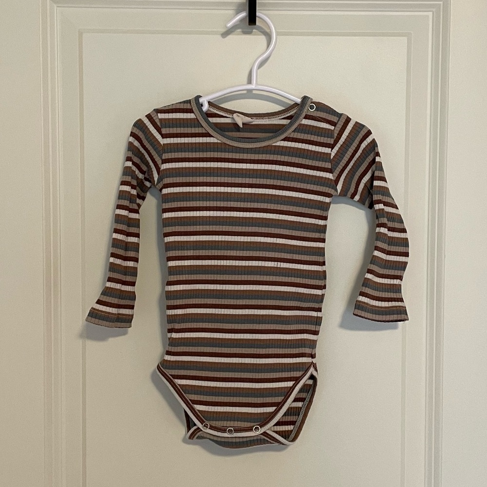 Quincy Mae Ribbed Long Sleeve Bodysuit